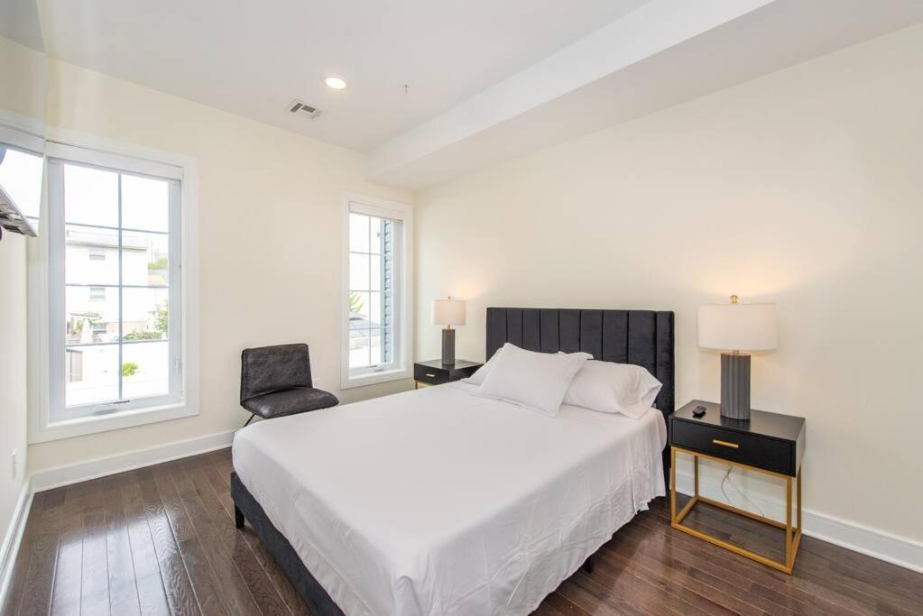 Stylish Chic Condo Nyc At Fingertips North Bergen Bagian luar foto